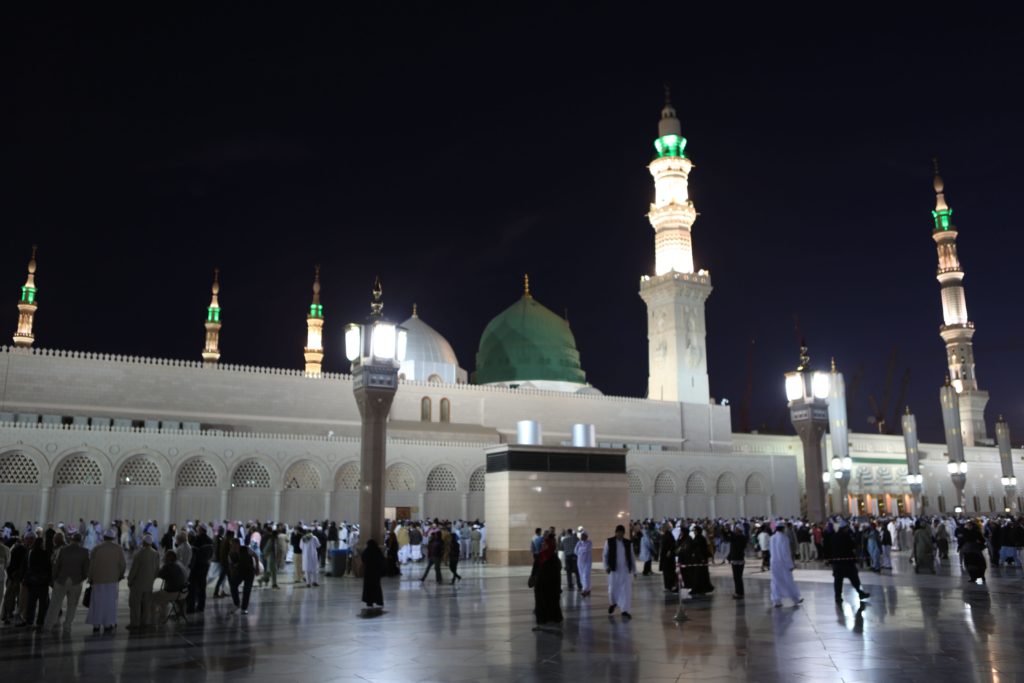 Die Prophetenmoschee und die Grüne Kuppel bei Nacht